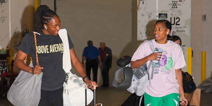 great-news:-wnba-players-no-longer-have-to-take-commercial-flights-to-away-games